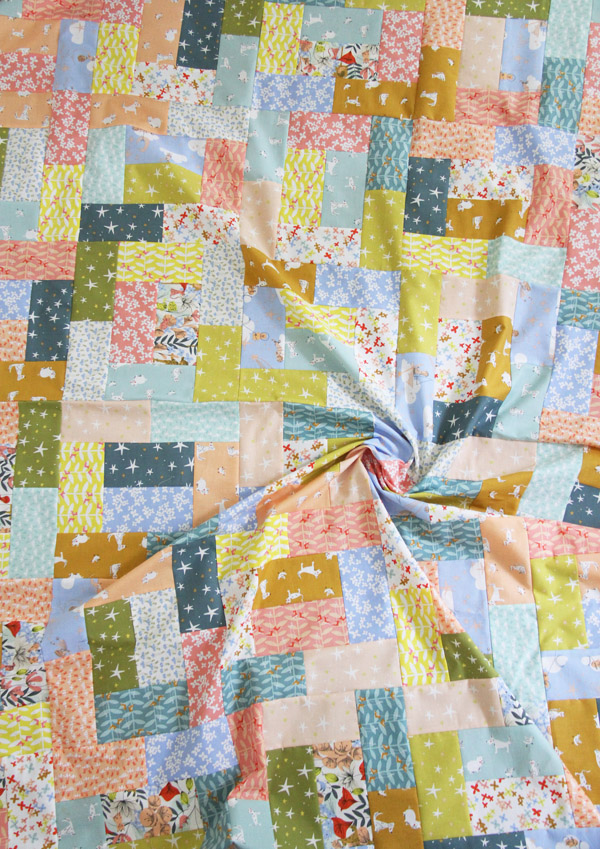 Fat Quarter Friday Quilt, easy beginner pattern for fat quarters